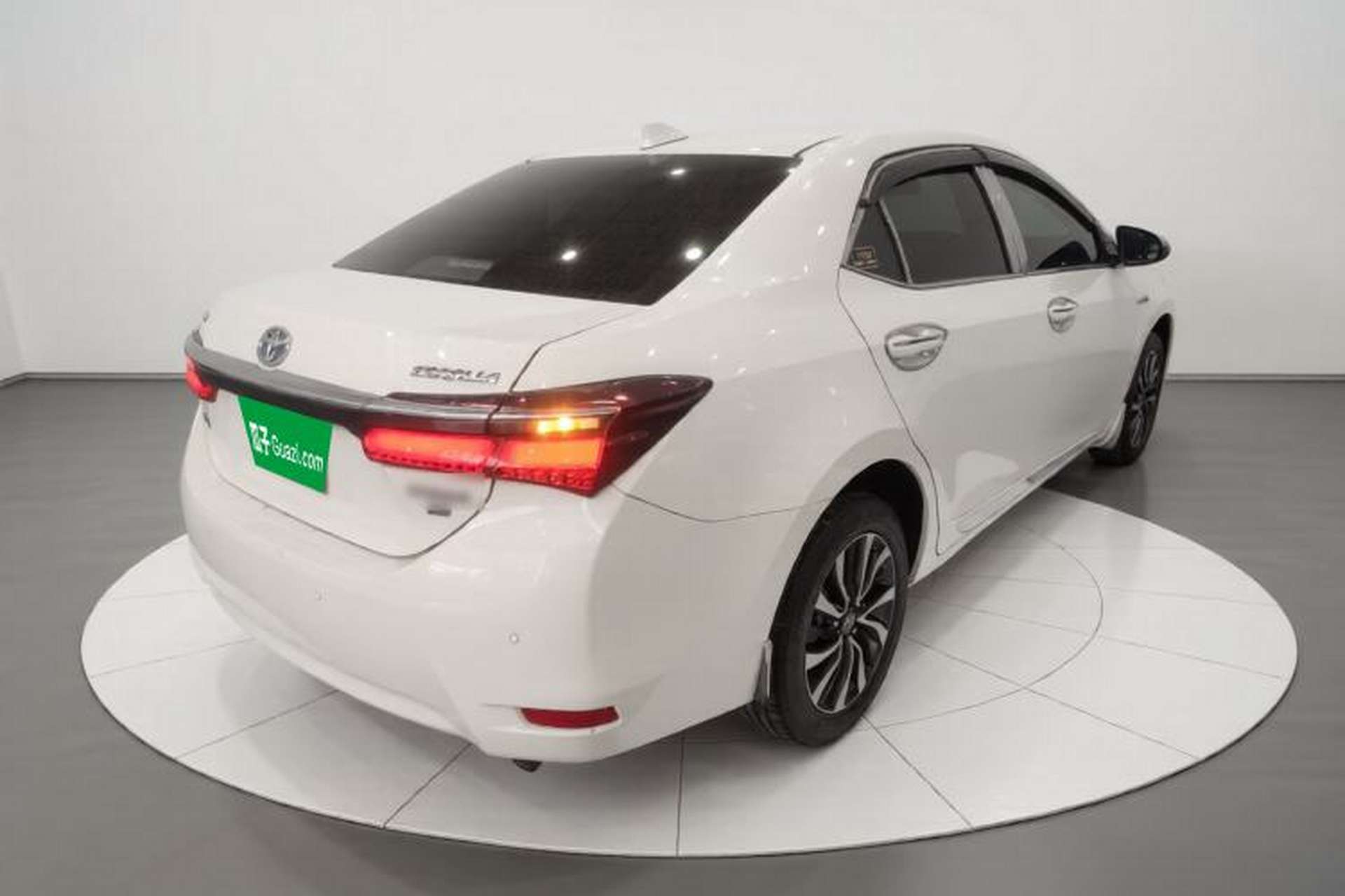 Used Toyota Corolla 2017 Revised Dual-Engine 1.8L E-CVT Elite Edition Rear Right 45 Deg