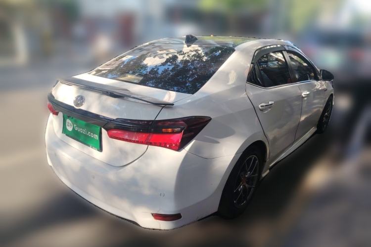Used Toyota Corolla 2017 Revised Dual-Engine 1.8L E-CVT Leading Edition Rear Right 45 Deg