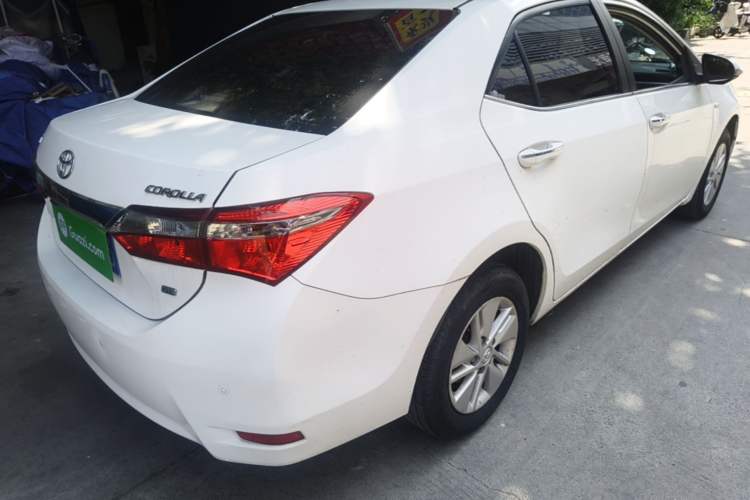 Used Toyota Corolla 2017 Revised Version 1.6L S-CVT GL Rear Right 45 Deg