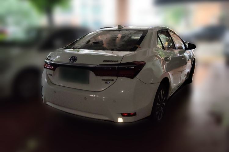 Used Toyota Corolla 2017 Revised Dual-Engine 1.8L E-CVT Leading Edition Rear Right 45 Deg
