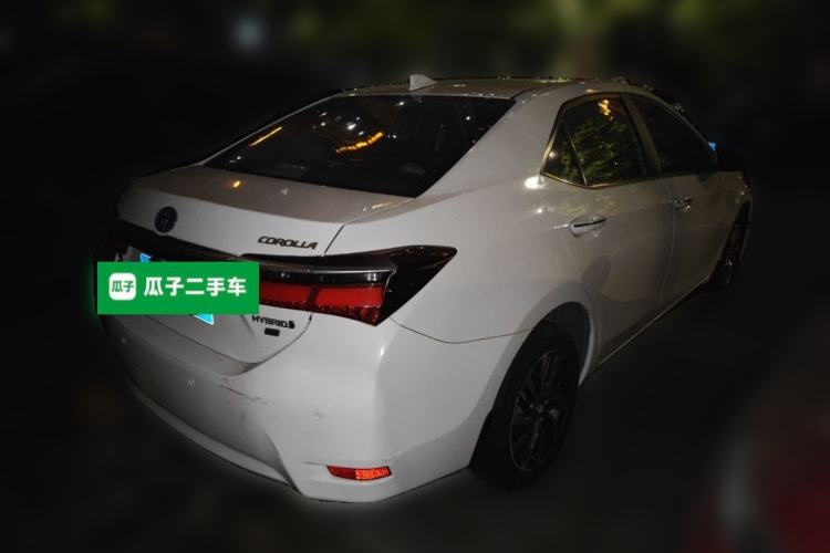 Used Toyota Corolla 2017 Revised Dual-Engine 1.8L E-CVT Leading Edition Rear Right 45 Deg