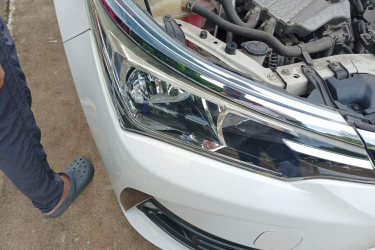 Used Toyota Corolla 2017 Revised Version 1.2T S-CVT GL Right Front Headlight