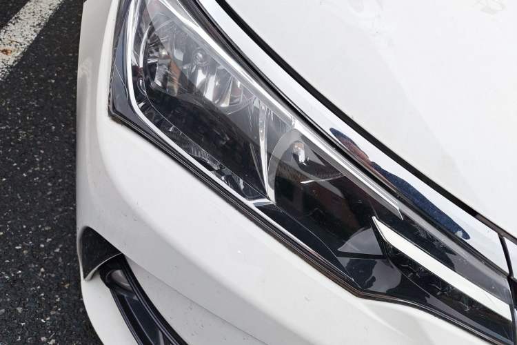 Used Toyota Corolla 2017 Revised Version 1.2T S-CVT GL Right Front Headlight