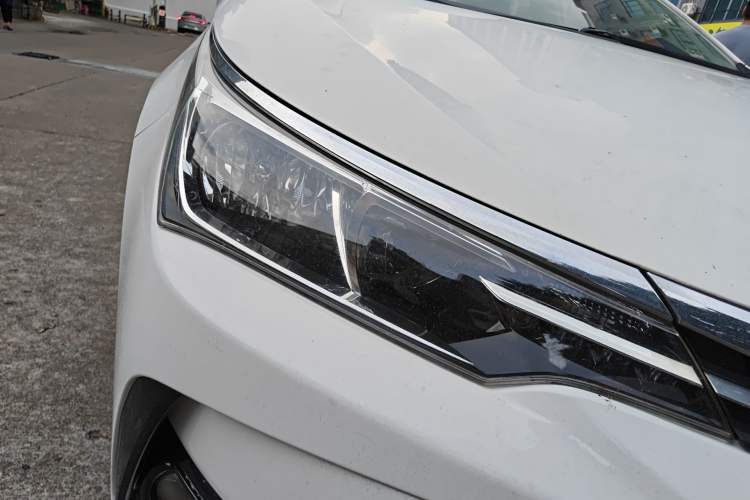 Used Toyota Corolla 2017 Revised Version 1.2T S-CVT GL Right Front Headlight