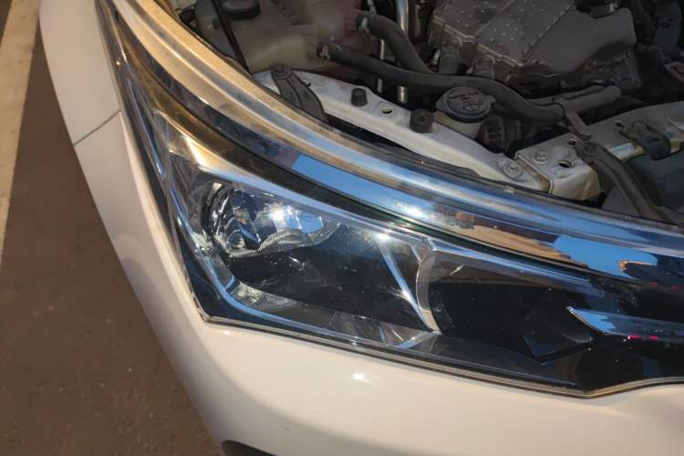 Used Toyota Corolla 2017 Revised Version 1.2T S-CVT GL-i Right Front Headlight