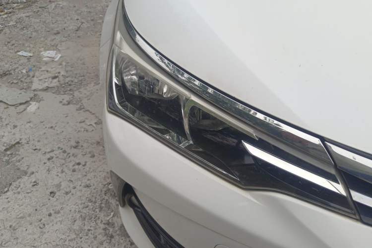 Used Toyota Corolla 2017 Revised Version 1.2T S-CVT GL-i Right Front Headlight