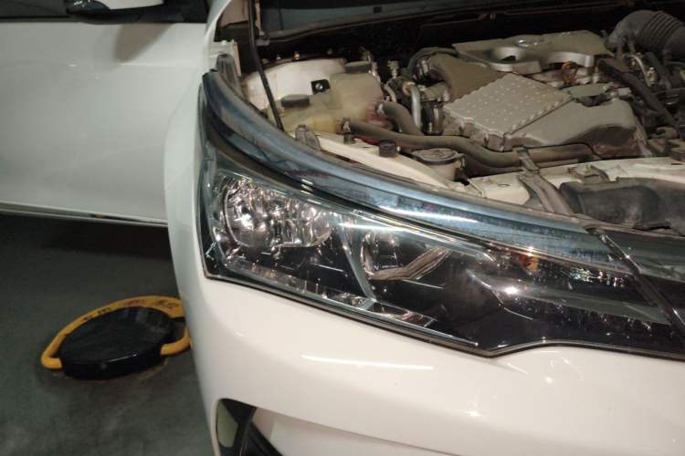 Used Toyota Corolla 2017 Revised Version 1.2T S-CVT GL-i Right Front Headlight
