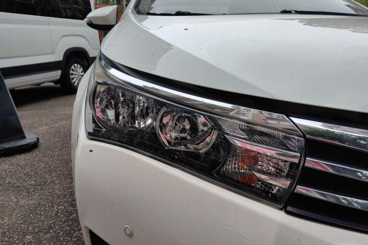 Used Toyota Corolla 2017 1.6L CVT GL Right Front Headlight