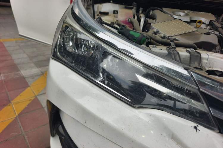 Used Toyota Corolla 2017 Revised Version 1.2T S-CVT GL-i Right Front Headlight