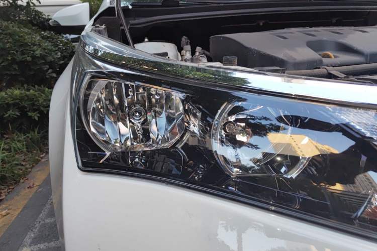 Used Toyota Corolla 2017 Revised Version 1.6L S-CVT GL Right Front Headlight
