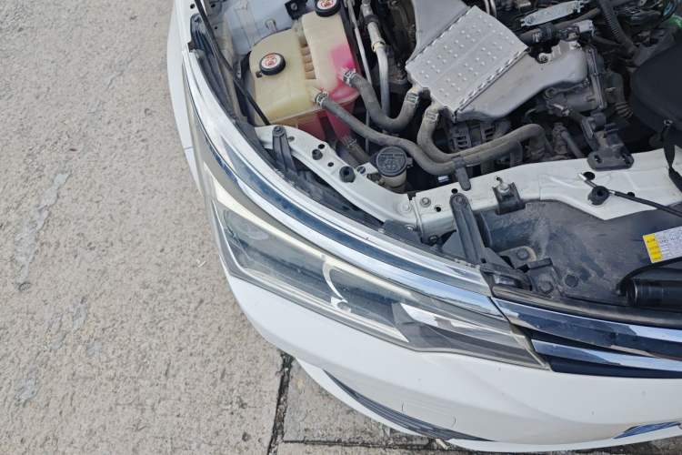 Used Toyota Corolla 2017 Revised Version 1.2T S-CVT GL Right Front Headlight