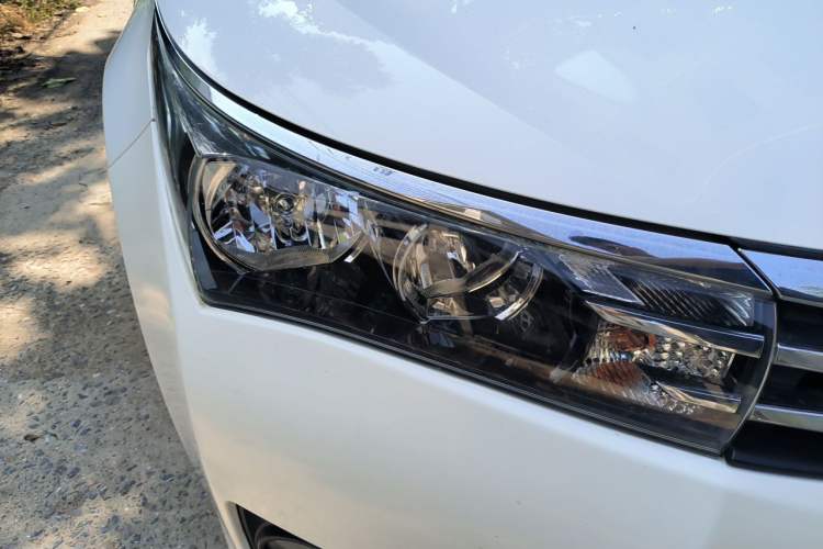 Used Toyota Corolla 2017 Revised Version 1.6L Manual GL Right Front Headlight