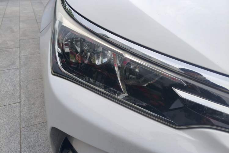 Used Toyota Corolla 2017 Revised Version 1.2T S-CVT GL-i Leather Edition Right Front Headlight
