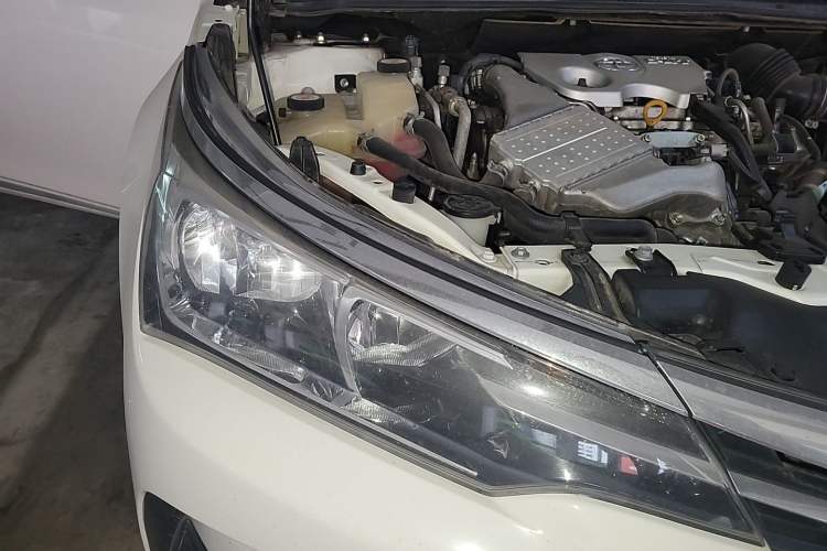 Used Toyota Corolla 2017 Revised Version 1.2T S-CVT GL-i Right Front Headlight
