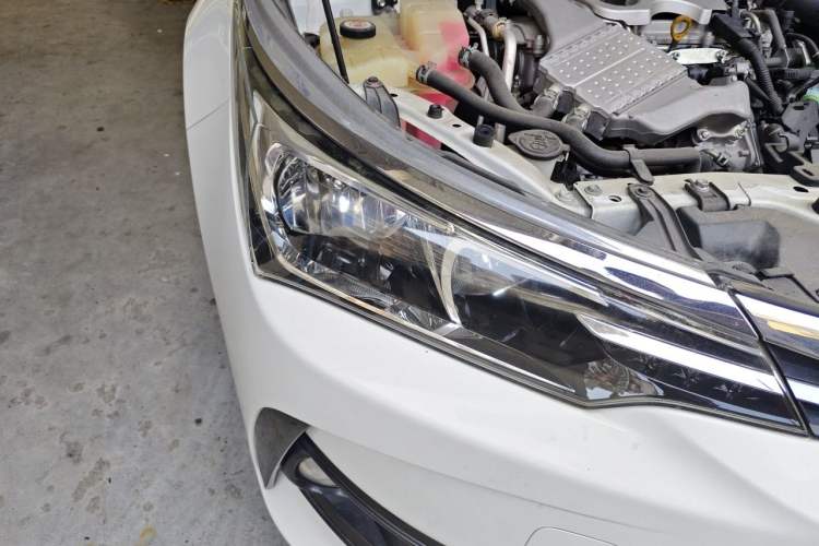 Used Toyota Corolla 2017 Revised Version 1.2T S-CVT GL Right Front Headlight