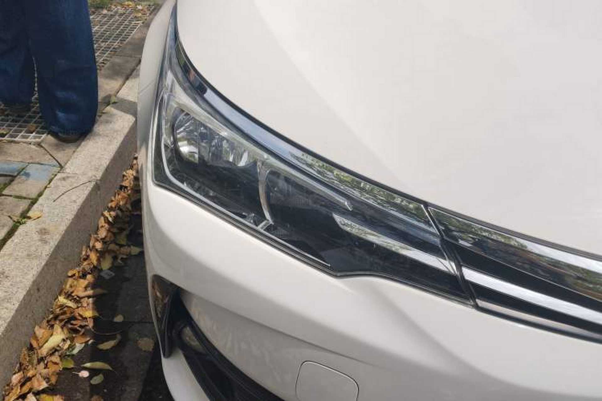 Used Toyota Corolla 2017 Revised Version 1.2T S-CVT GL-i Right Front Headlight