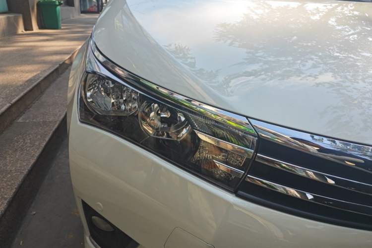 Used Toyota Corolla 2017 1.2T CVT GL-i Leather Edition Right Front Headlight
