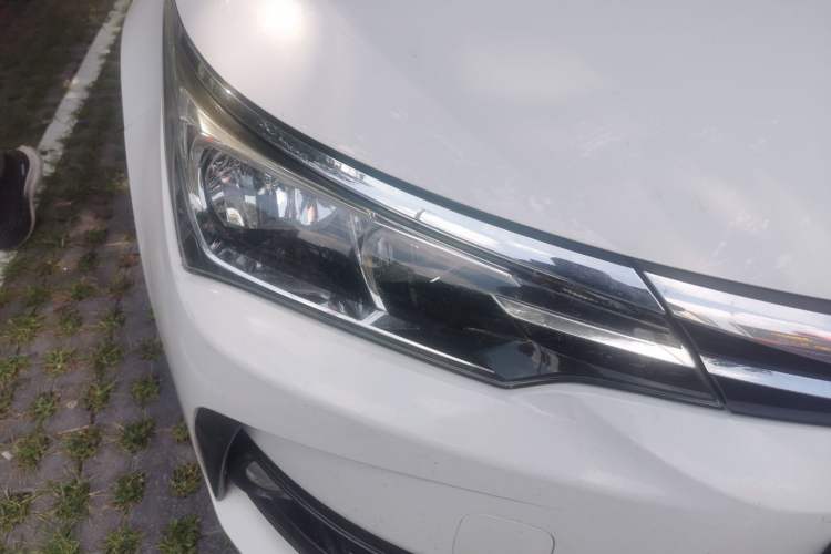 Used Toyota Corolla 2017 Revised Version 1.2T S-CVT GL-i Right Front Headlight