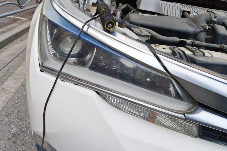 Used Toyota Corolla 2017 Revised Dual-Engine 1.8L E-CVT Leading Edition Right Front Headlight