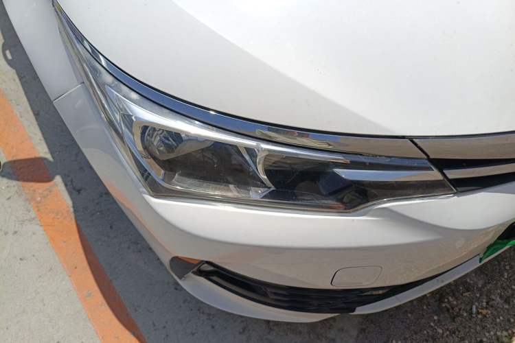 Used Toyota Corolla 2017 Revised Version 1.2T Manual GL Right Front Headlight