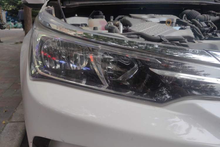 Used Toyota Corolla 2017 Revised Version 1.2T S-CVT GL-i Leather Edition Right Front Headlight