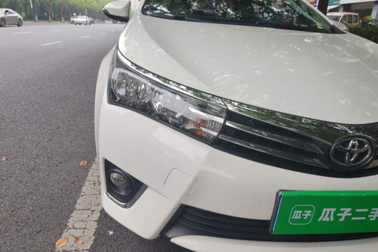 Used Toyota Corolla 2017 Revised Version 1.6L S-CVT GL Right Front Headlight