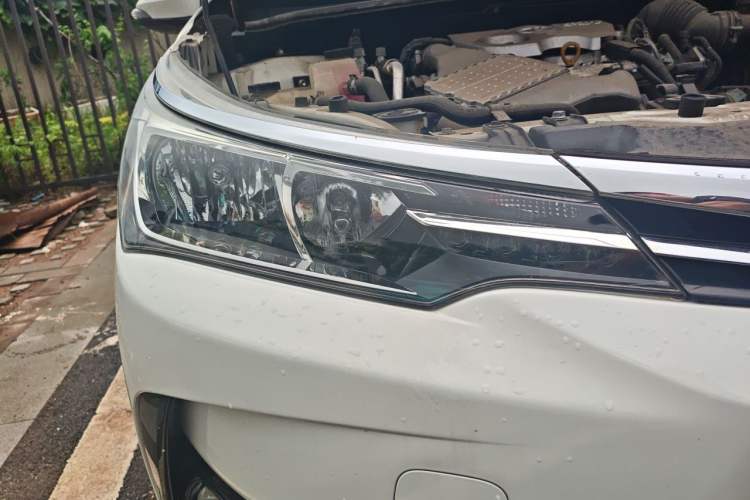 Used Toyota Corolla 2017 Revised Version 1.2T S-CVT GL-i Right Front Headlight