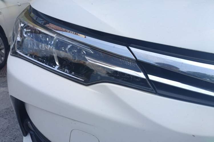 Used Toyota Corolla 2017 Revised Version 1.2T S-CVT GL Right Front Headlight