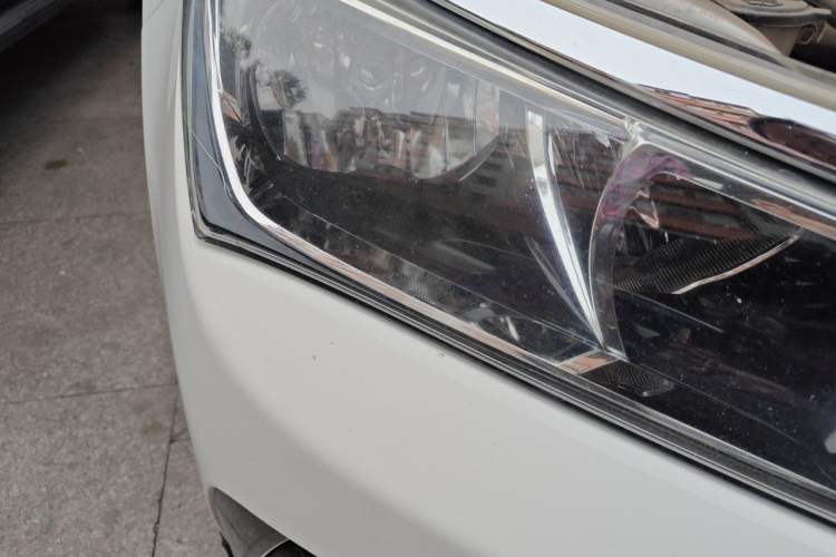 Used Toyota Corolla 2017 Revised Version 1.2T S-CVT GL Right Front Headlight