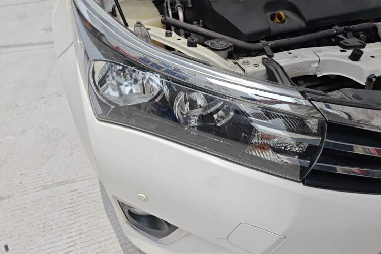 Used Toyota Corolla 2017 1.6L CVT GL Right Front Headlight