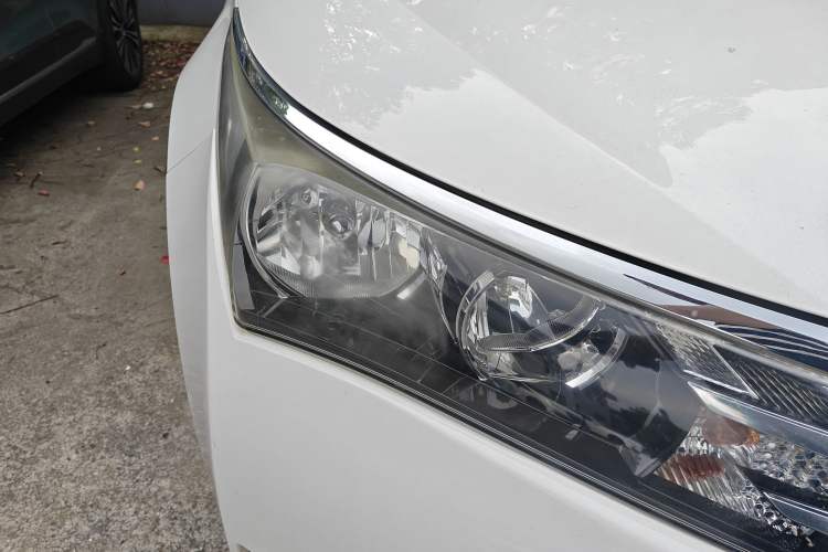 Used Toyota Corolla 2017 1.6L CVT GL Right Front Headlight