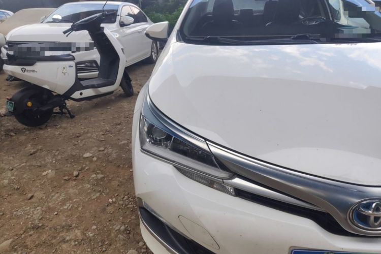 Used Toyota Corolla 2017 Revised Dual-Engine 1.8L E-CVT Leading Edition Right Front Headlight