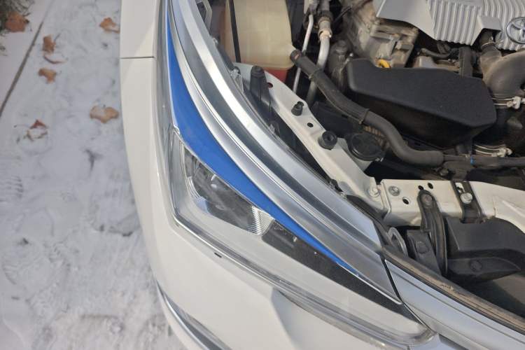 Used Toyota Corolla 2017 Revised Dual-Engine 1.8L E-CVT Elite Edition Right Front Headlight