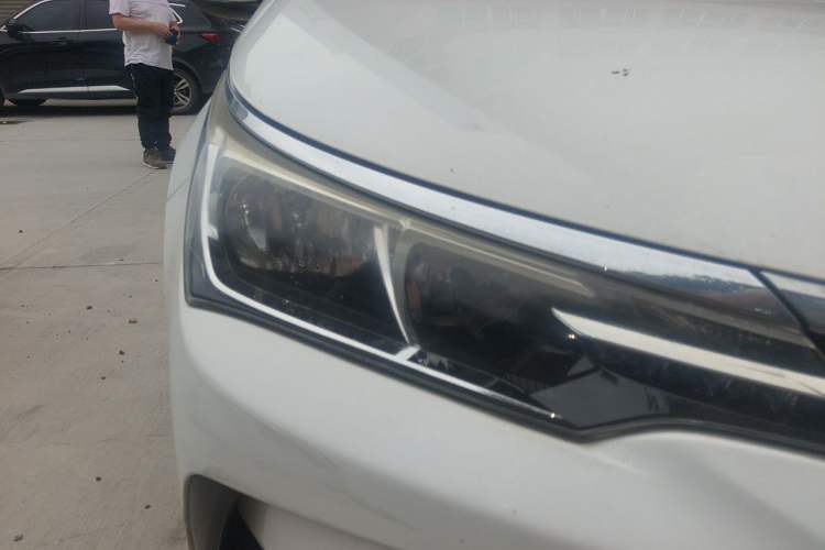 Used Toyota Corolla 2017 Revised Version 1.2T S-CVT GL Right Front Headlight