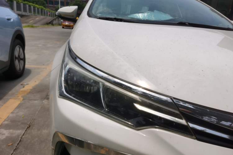 Used Toyota Corolla 2017 Revised Version 1.2T S-CVT GL Right Front Headlight