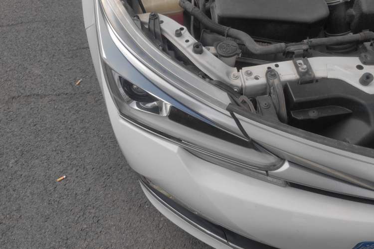 Used Toyota Corolla 2017 Revised Dual-Engine 1.8L E-CVT Leading Edition Right Front Headlight