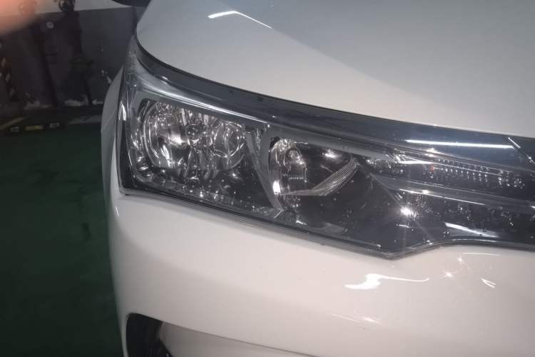 Used Toyota Corolla 2017 Revised Version 1.2T S-CVT GL-i Right Front Headlight