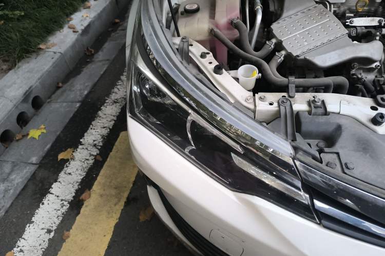 Used Toyota Corolla 2017 Revised Version 1.2T S-CVT GL Right Front Headlight