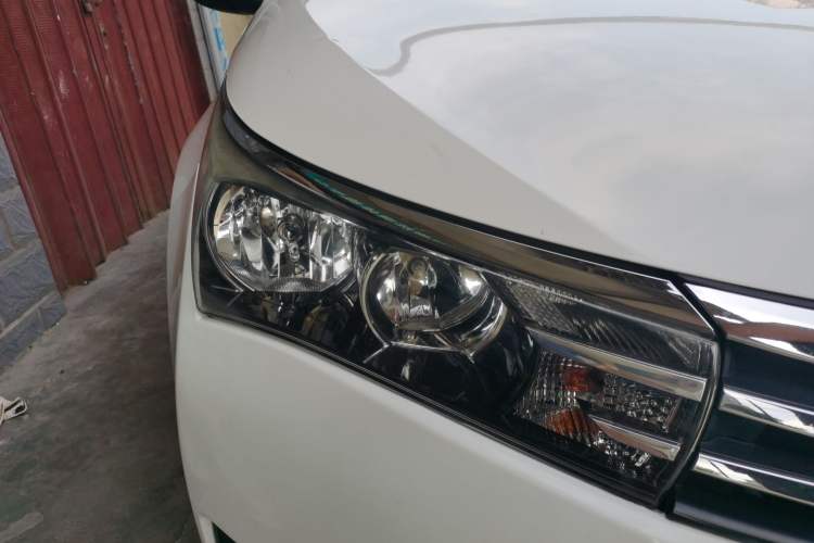 Used Toyota Corolla 2017 1.2T Manual GL Right Front Headlight