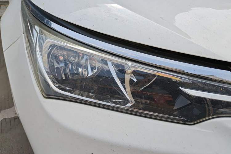 Used Toyota Corolla 2017 Revised Version 1.2T S-CVT GL-i Right Front Headlight