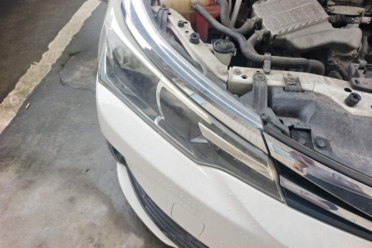 Used Toyota Corolla 2017 Revised Version 1.2T S-CVT GL-i Right Front Headlight