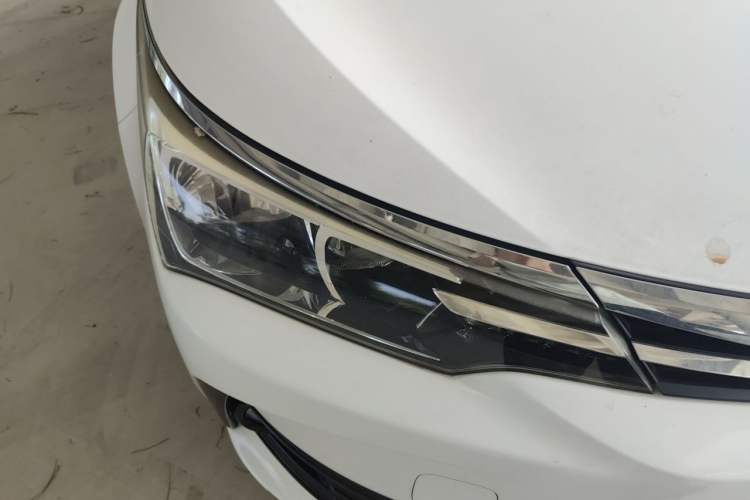 Used Toyota Corolla 2017 Revised Version 1.2T S-CVT GL-i Right Front Headlight