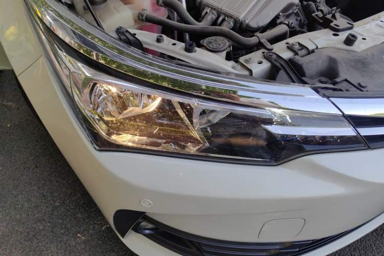 Used Toyota Corolla 2017 Revised Version 1.2T S-CVT GL-i Leather Edition Right Front Headlight