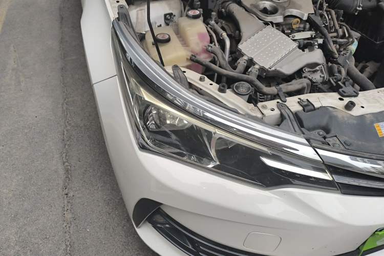Used Toyota Corolla 2017 Revised Version 1.2T S-CVT GL Right Front Headlight