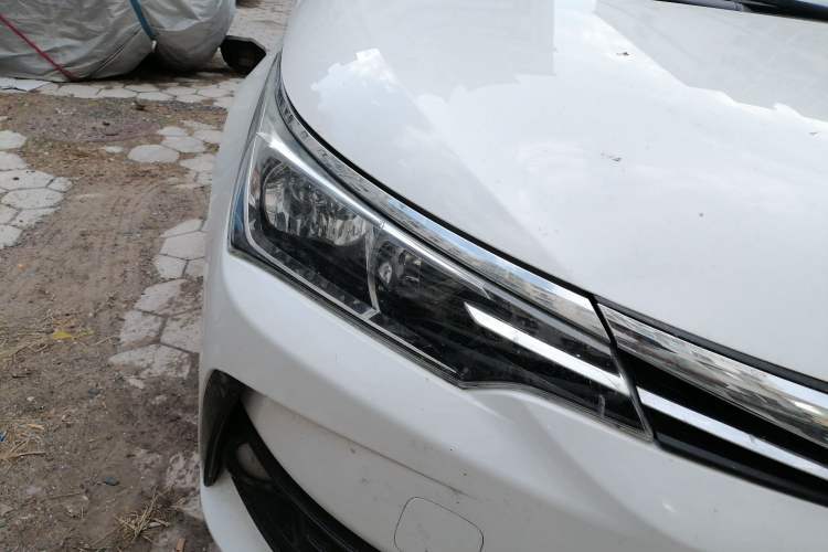 Used Toyota Corolla 2017 1.2T CVT GL Right Front Headlight