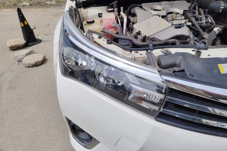Used Toyota Corolla 2017 1.2T CVT GL Right Front Headlight