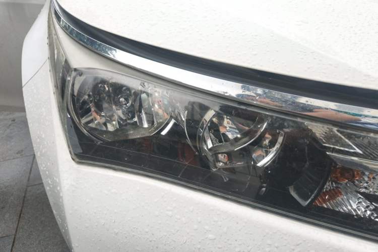 Used Toyota Corolla 2017 Revised Version 1.6L S-CVT GL Right Front Headlight