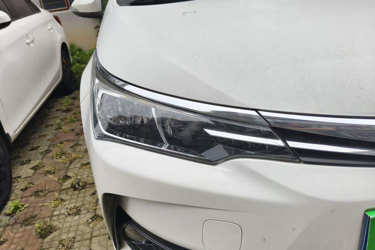 Used Toyota Corolla 2017 Revised Version 1.2T S-CVT GL-i Right Front Headlight