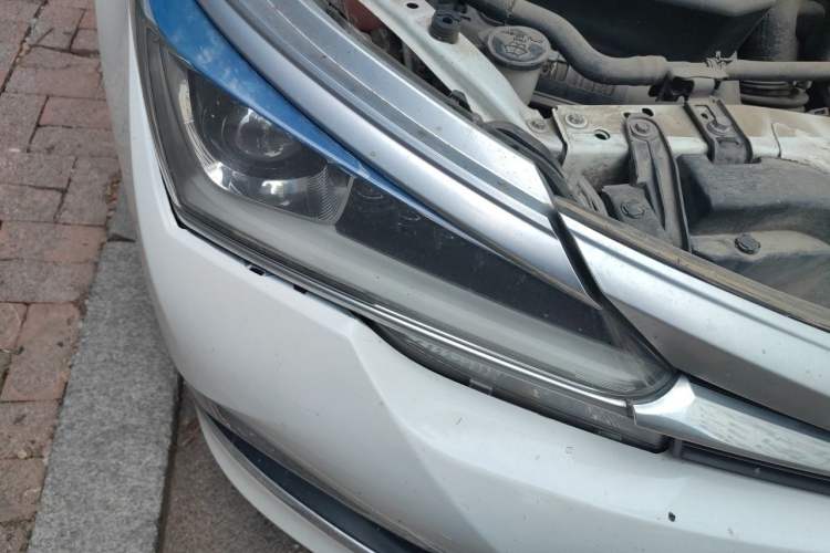 Used Toyota Corolla 2017 Revised Dual-Engine 1.8L E-CVT Leading Edition Right Front Headlight