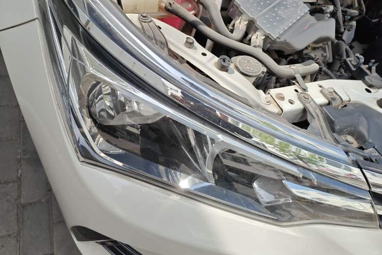 Used Toyota Corolla 2017 Revised Version 1.2T S-CVT GL-i Right Front Headlight